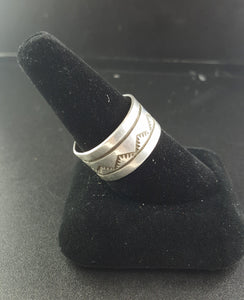 sterling silver ring - stamped RE - size 8.5 and 13