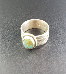 Kingman turquoise sterling silver ring - stamped by RE - size 12.5 - vintage