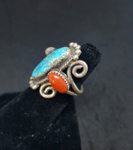 size 7 1/2 VINTAGE Navajo 3 stones Royston Turquoise Red Coral sterling silver ring