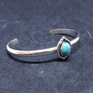 New Navajo oval 6x8mm Kingman turquoise sterling silver cuff bracelet