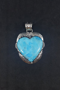 Large Turquoise heart shape feathers ancient pattern sterling silver pendant necklace - Vintage