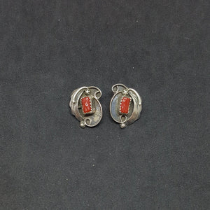 Vintage Navajo Feather wavy pattern Coral sterling silver clip on earrings