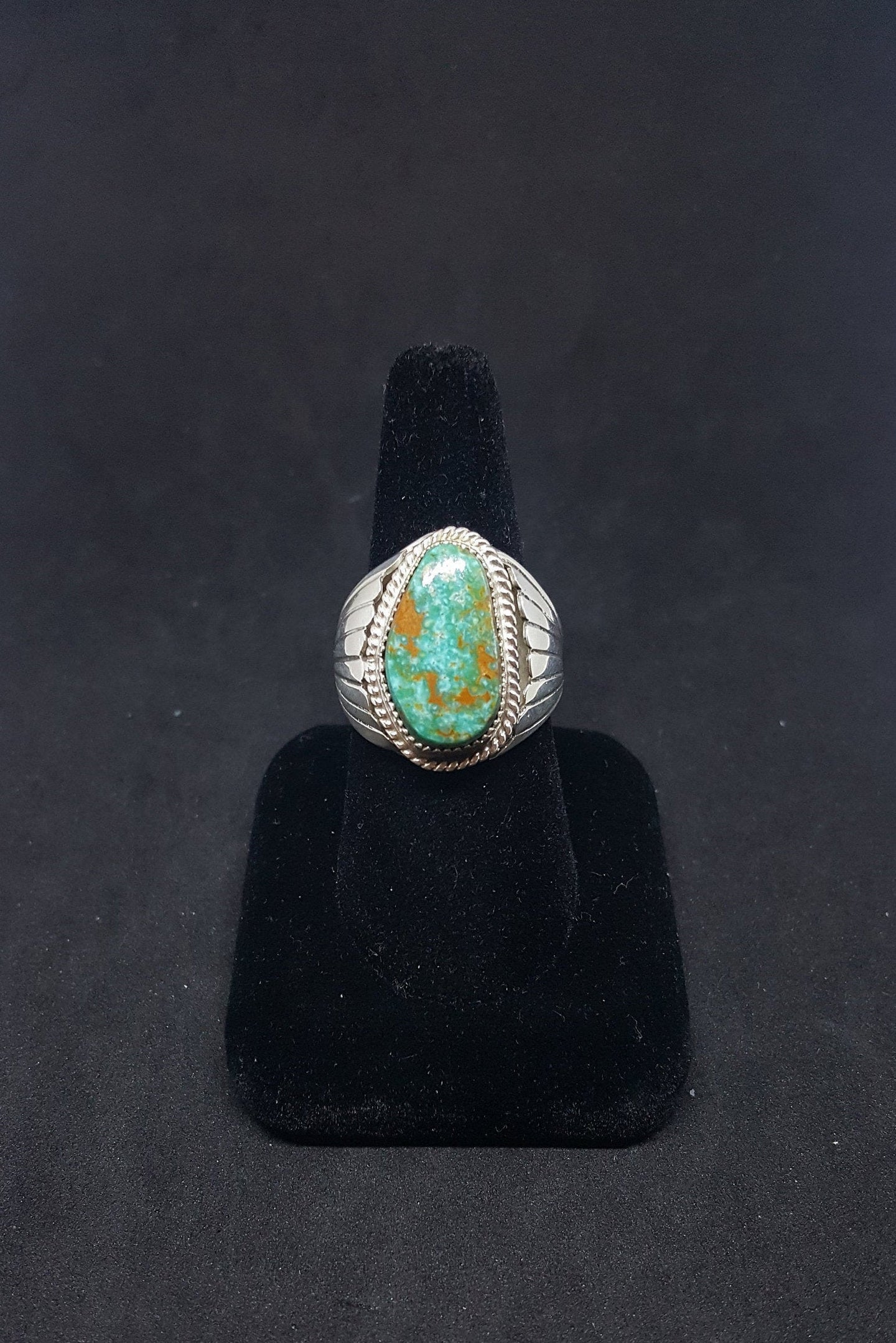 Size 11 3/4 - Navajo Green Nevada Turquoise feather royal style sterling silver ring - Vintage