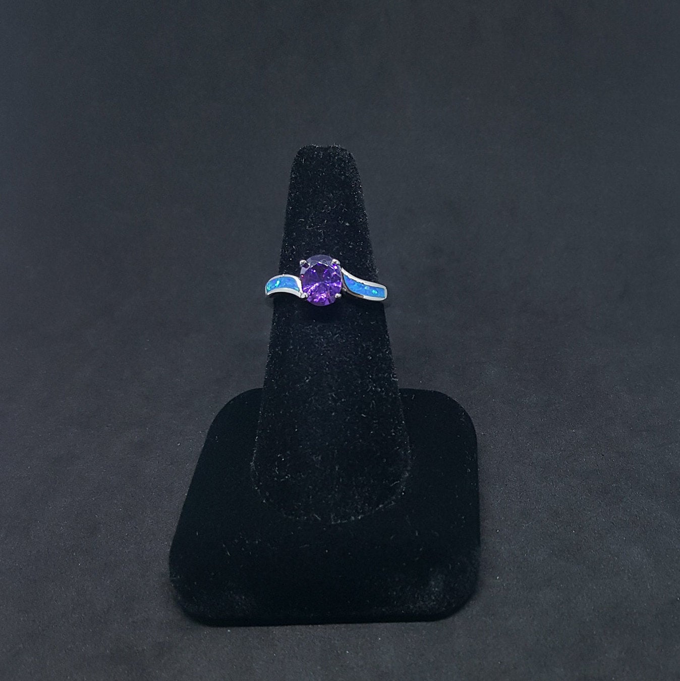 Size 9 - Wavy stone oval-cut Amethyst Blue fire opal Sterling silver thin ring